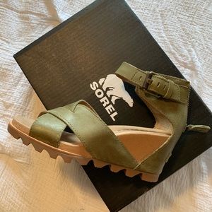 Sorel Joanie sandal green 7.5